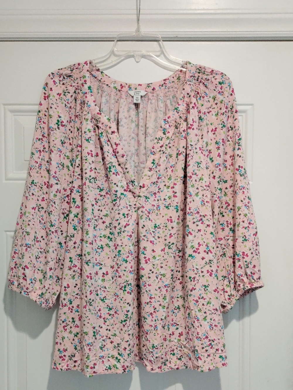 crown & ivy Pink Floral Peasant Blouse